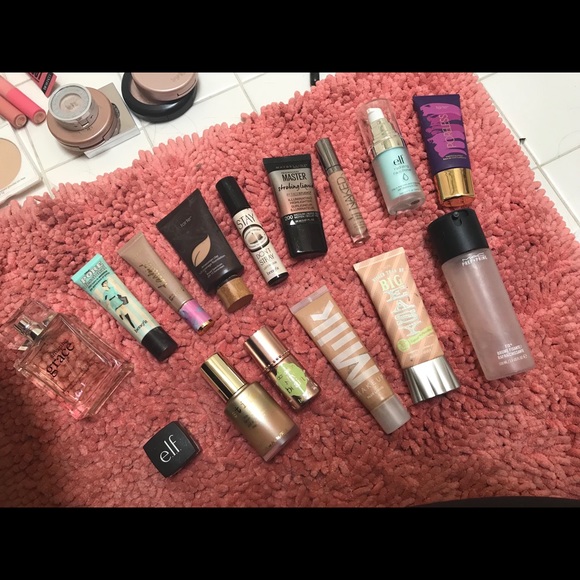 Giant makeup haul! - Picture 2 of 5